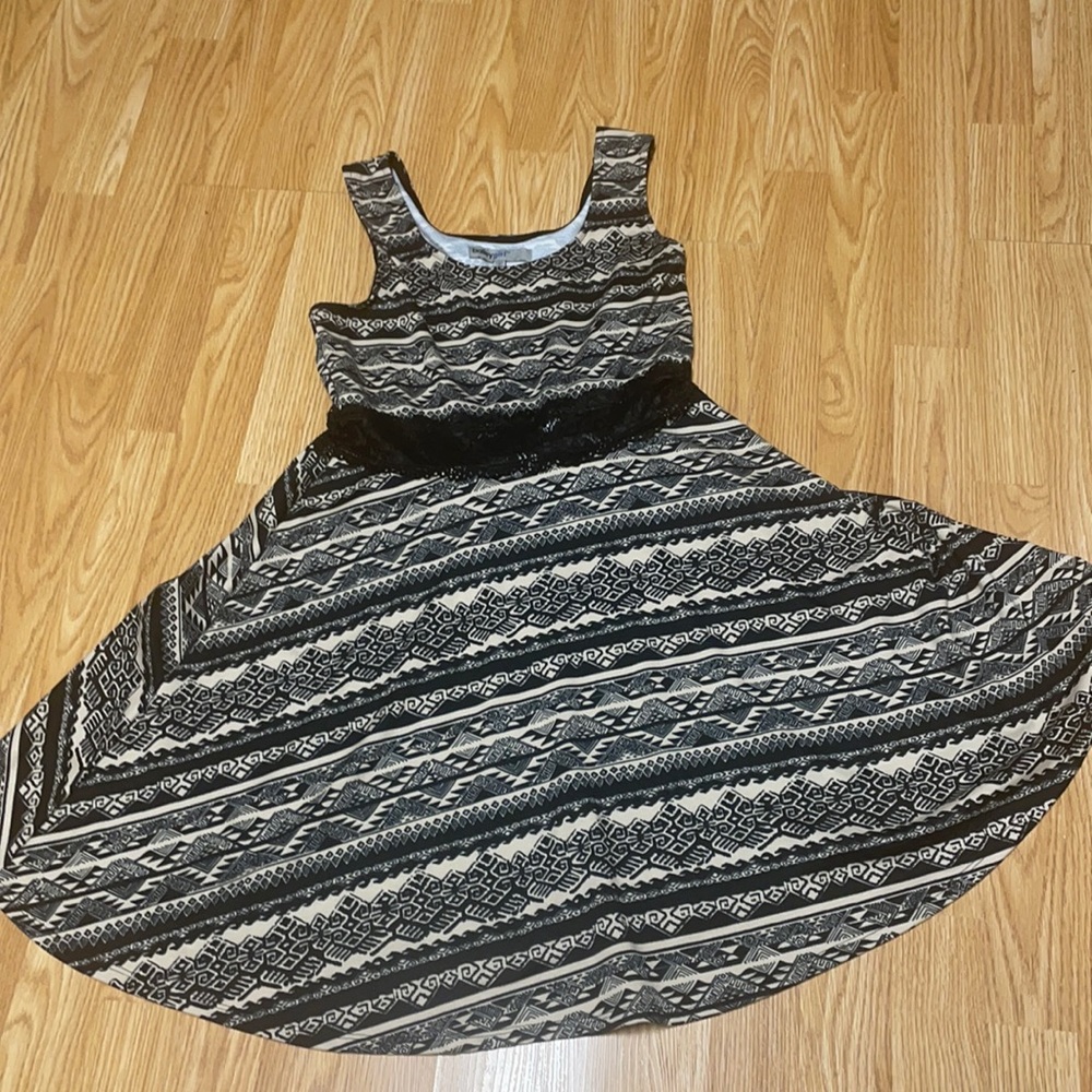 Bailey Girl Size XL Southwest black & beige dress (Girl)